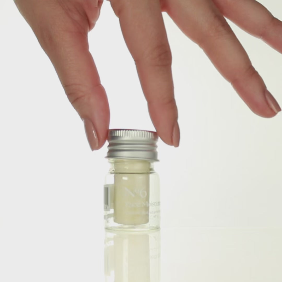 Tutoriel vidéo MONO – préparation de la lotion hydratante visage à partir des comprimés rechargeables