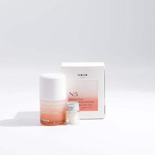 Kit de départ sérum de nuit hydratation intense MONO avec flacon rechargeable et formule concentrée